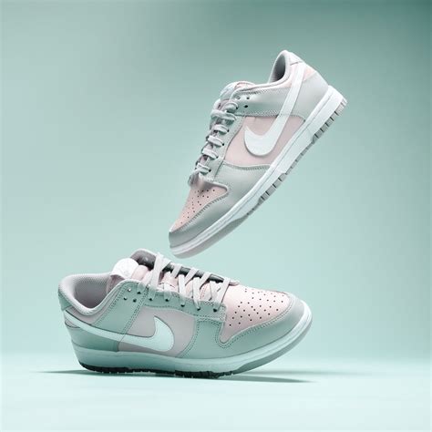 women's nike dunk shoes